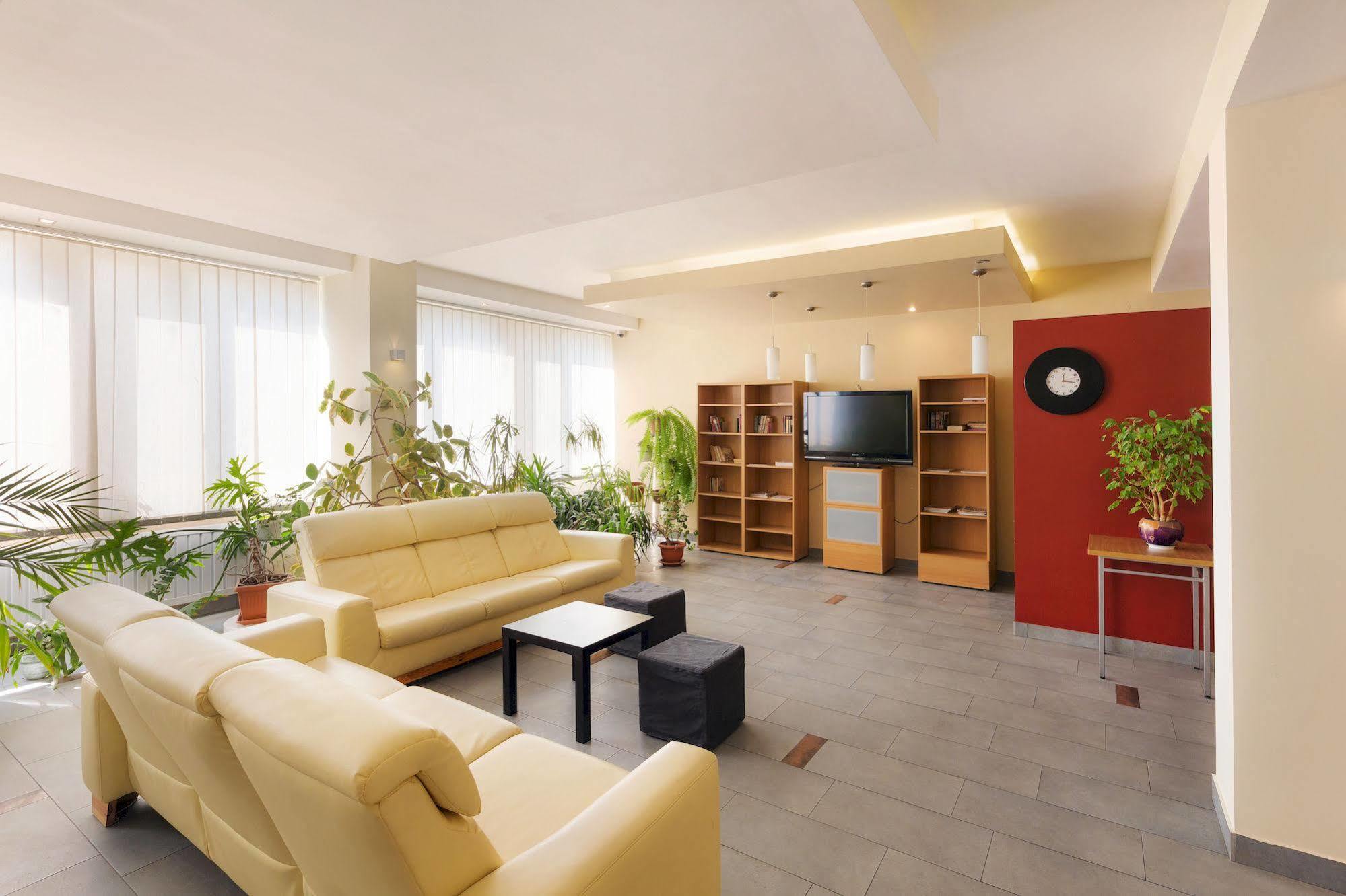 Dom Turystyczny Indigo Hostel คราคูฟ ภายนอก รูปภาพ