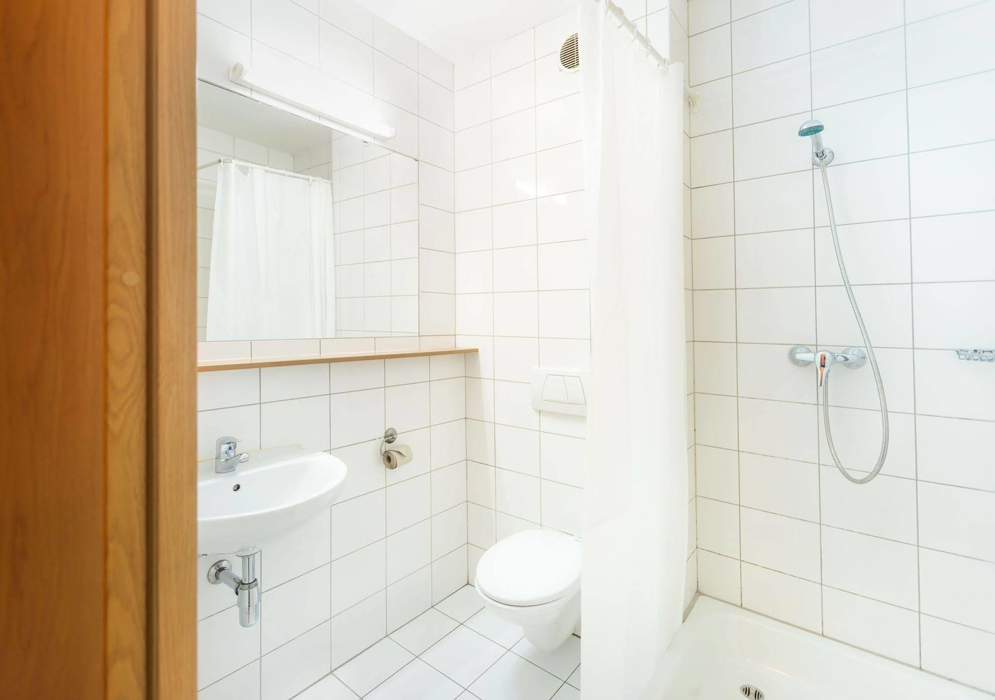 Dom Turystyczny Indigo Hostel คราคูฟ ภายนอก รูปภาพ